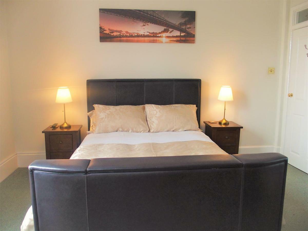 Telford House Bed and Breakfast Μίλτον Κέινς Εξωτερικό φωτογραφία