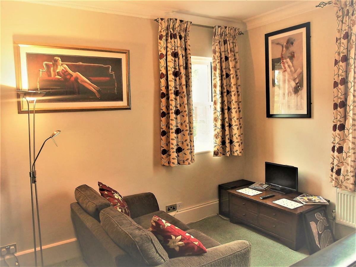 Telford House Bed and Breakfast Μίλτον Κέινς Εξωτερικό φωτογραφία